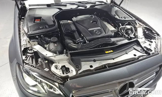 Mercedes-Benz E-Class 2018 2.0 автомат (гидро), миниатюра 6