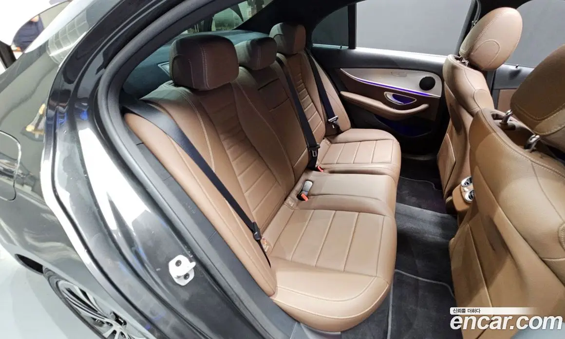 Mercedes-Benz E-Class 2021 2.0 автомат (гидро), фото 26