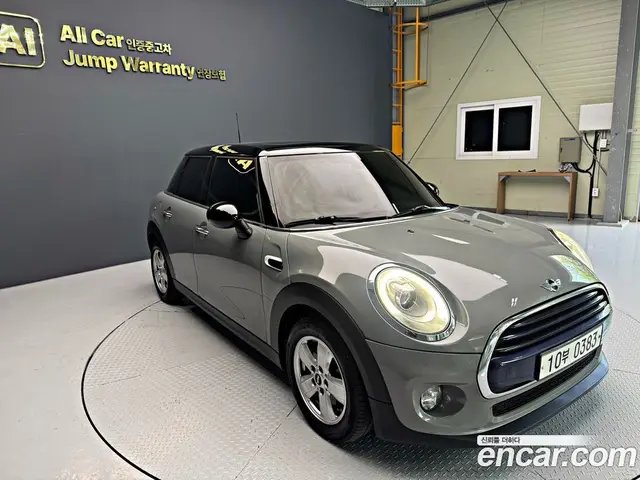 Mini Cooper 2016 1.5 автомат (гидро), миниатюра 1