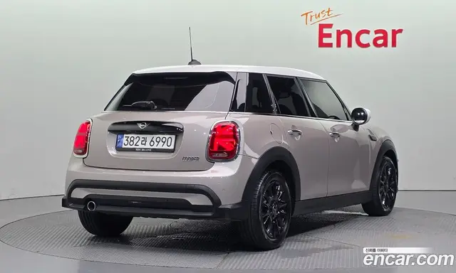 Mini Cooper 2023 1.5 автомат (гидро), миниатюра 2