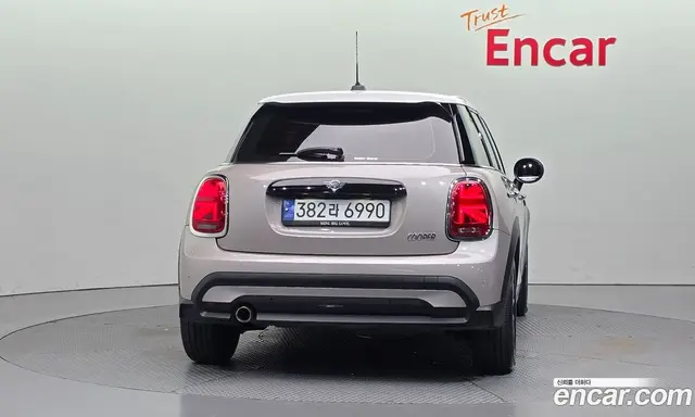 Mini Cooper 2023 1.5 автомат (гидро), миниатюра 4