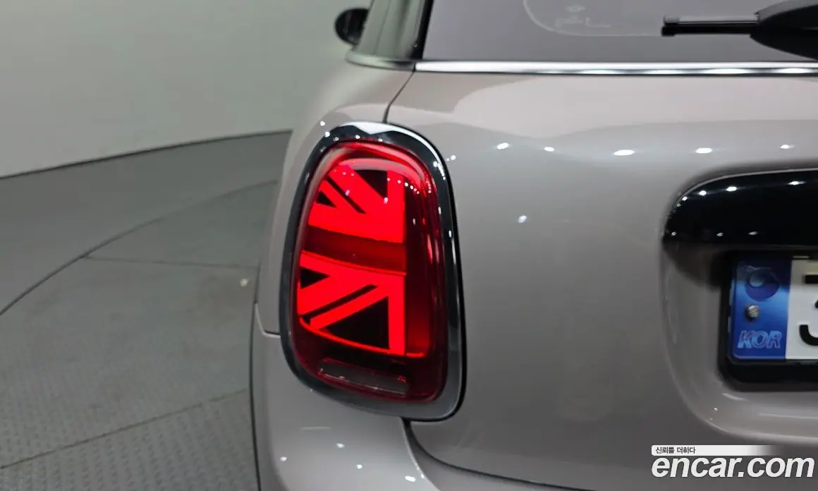 Mini Cooper 2023 1.5 автомат (гидро), фото 9