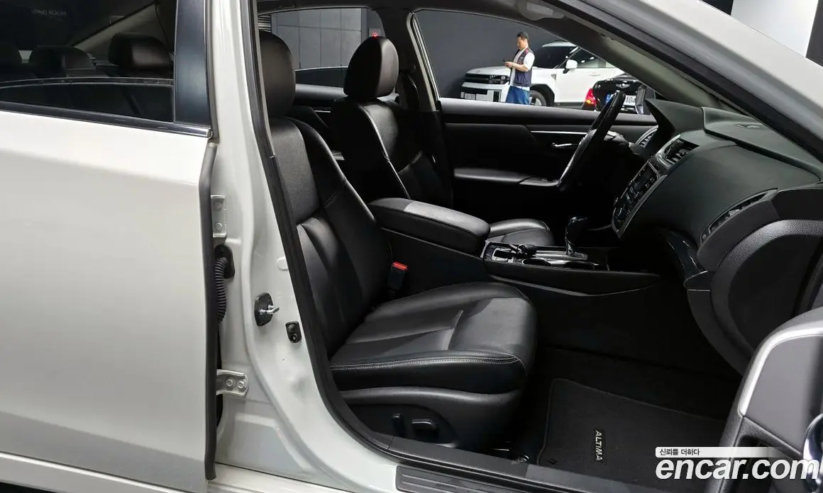 Nissan Altima 2017 2.5 автомат (гидро), фото 10 Nissan Altima 2017 2.5 автомат (гидро), фото 10