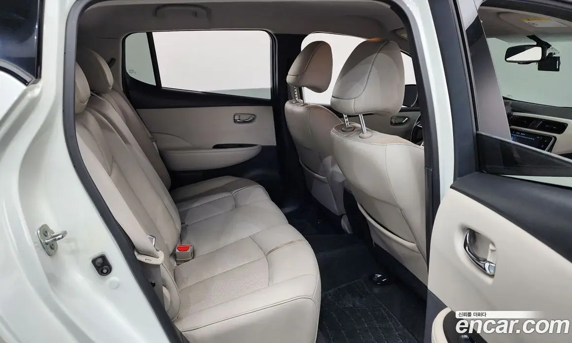 Nissan Leaf 2019 0.1 автомат (гидро), фото 12 Nissan Leaf 2019 0.1 автомат (гидро), фото 12