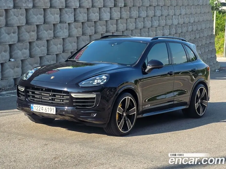 Porsche Cayenne 2016 3.6 автомат (гидро), фото 1 Porsche Cayenne 2016 3.6 автомат (гидро), фото 1
