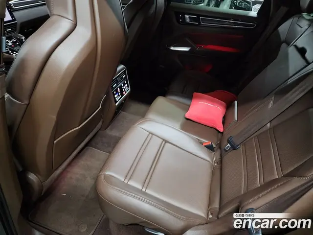 Porsche Cayenne 2021 4.0 автомат (гидро), миниатюра 10 Porsche Cayenne 2021 4.0 автомат (гидро), миниатюра 10
