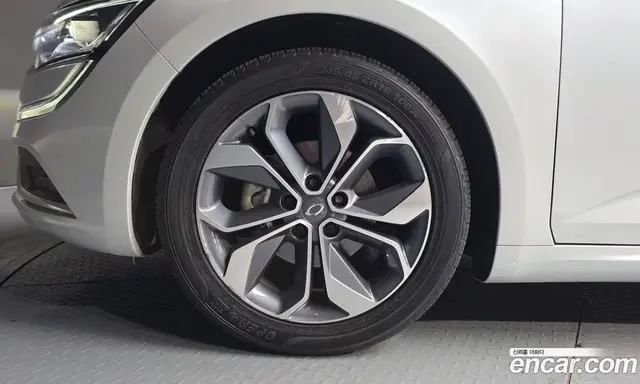 Renault (Samsung) SM6 2018 2.0 автомат (гидро), миниатюра 5 Renault (Samsung) SM6 2018 2.0 автомат (гидро), миниатюра 5