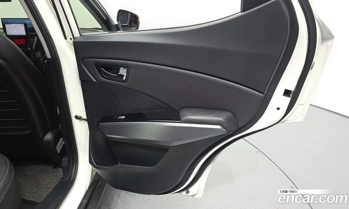 SsangYong TIBOLI 2017 1.6 автомат (гидро), фото 15