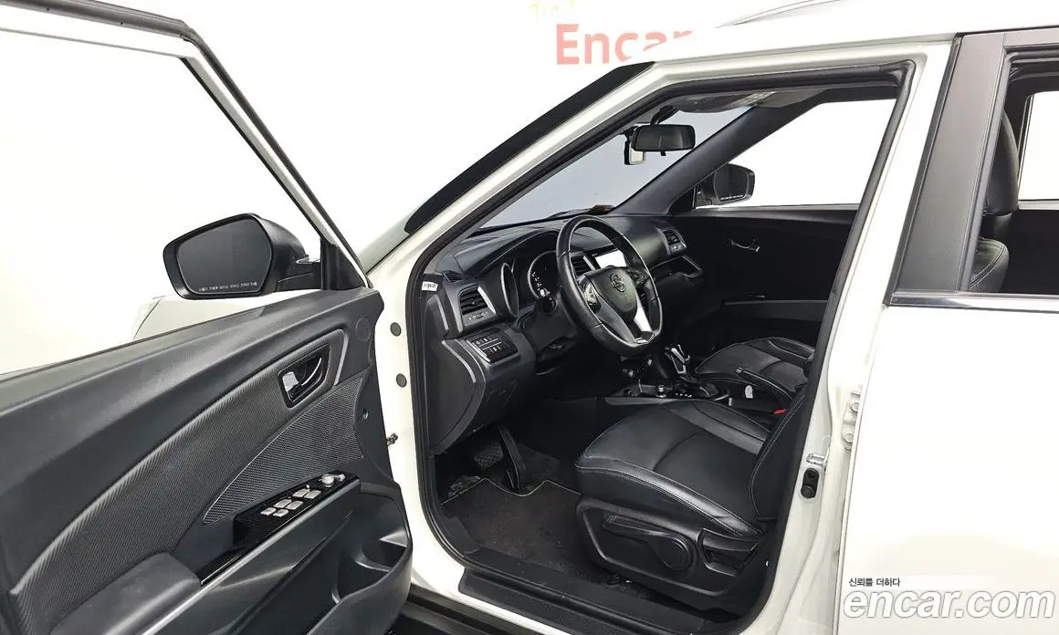 SsangYong TIBOLI 2018 1.6 автомат (гидро), фото 13