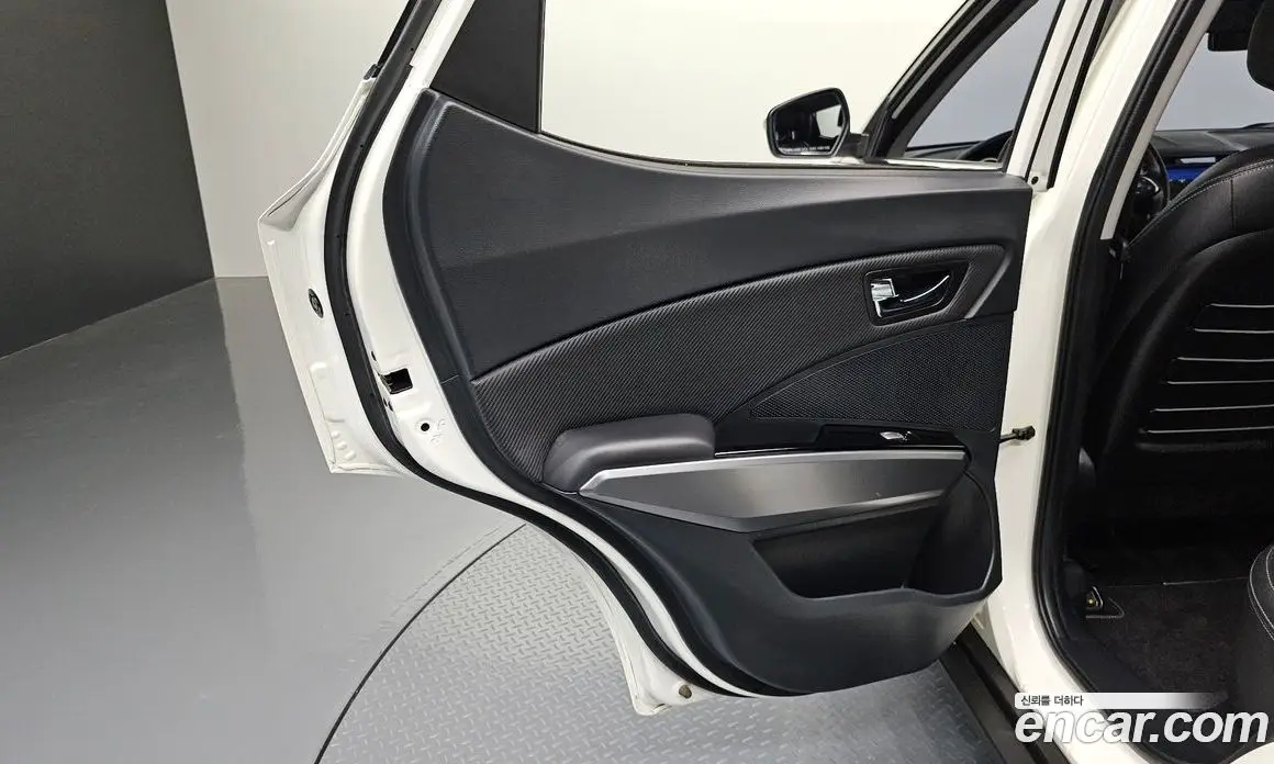 SsangYong TIBOLI 2018 1.6 автомат (гидро), фото 15