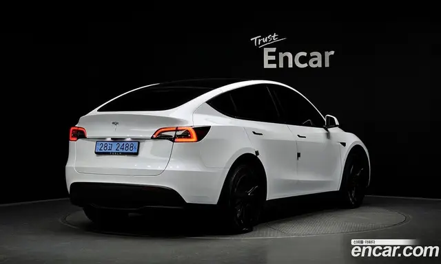 Tesla Model Y 2024 0.2 автомат (гидро), миниатюра 2