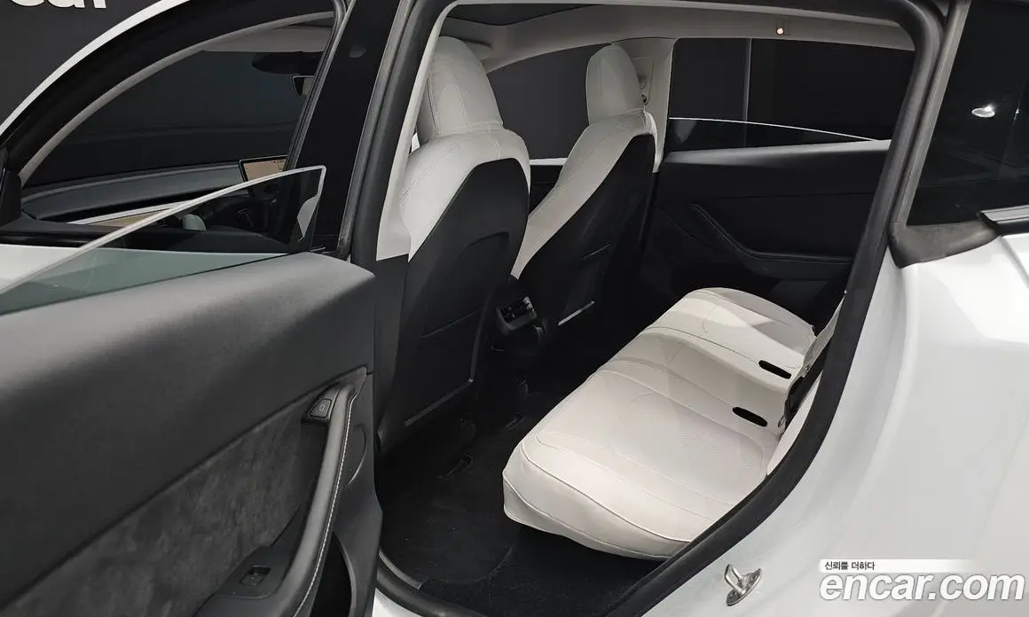 Tesla Model Y 2024 0.2 автомат (гидро), фото 18