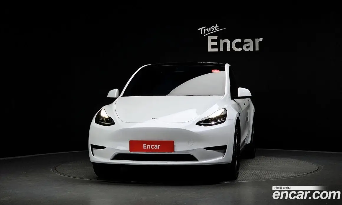 Tesla Model Y 2024 0.2 автомат (гидро), фото 3