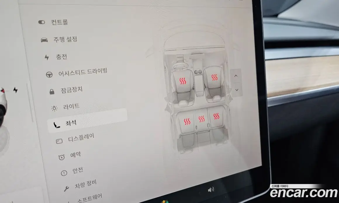 Tesla Model Y 2024 0.2 автомат (гидро), фото 23