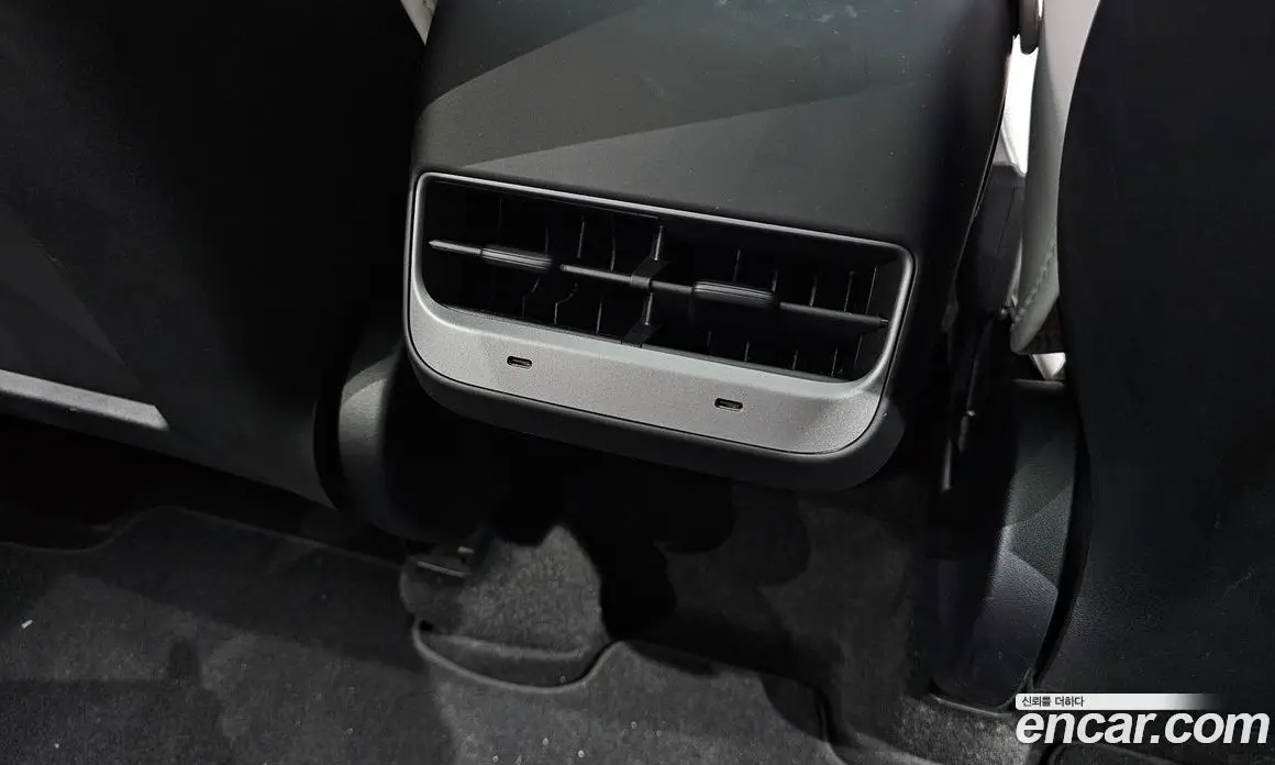 Tesla Model Y 2024 0.2 автомат (гидро), фото 31