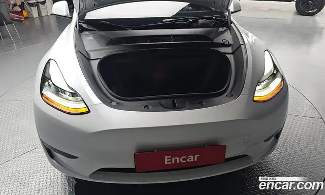 Tesla Model Y 2024 0.2 автомат (гидро), миниатюра 6