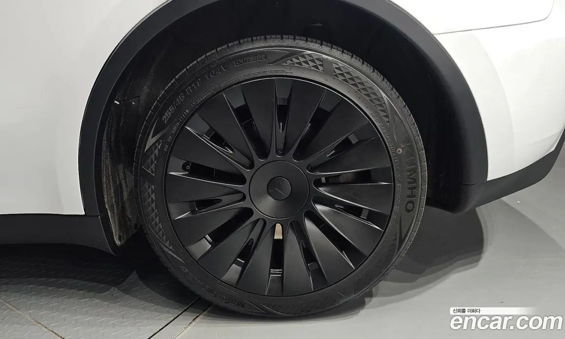 Tesla Model Y 2024 0.2 автомат (гидро), фото 7
