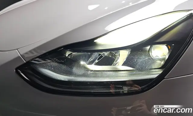 Tesla Model Y 2024 0.2 автомат (гидро), миниатюра 8