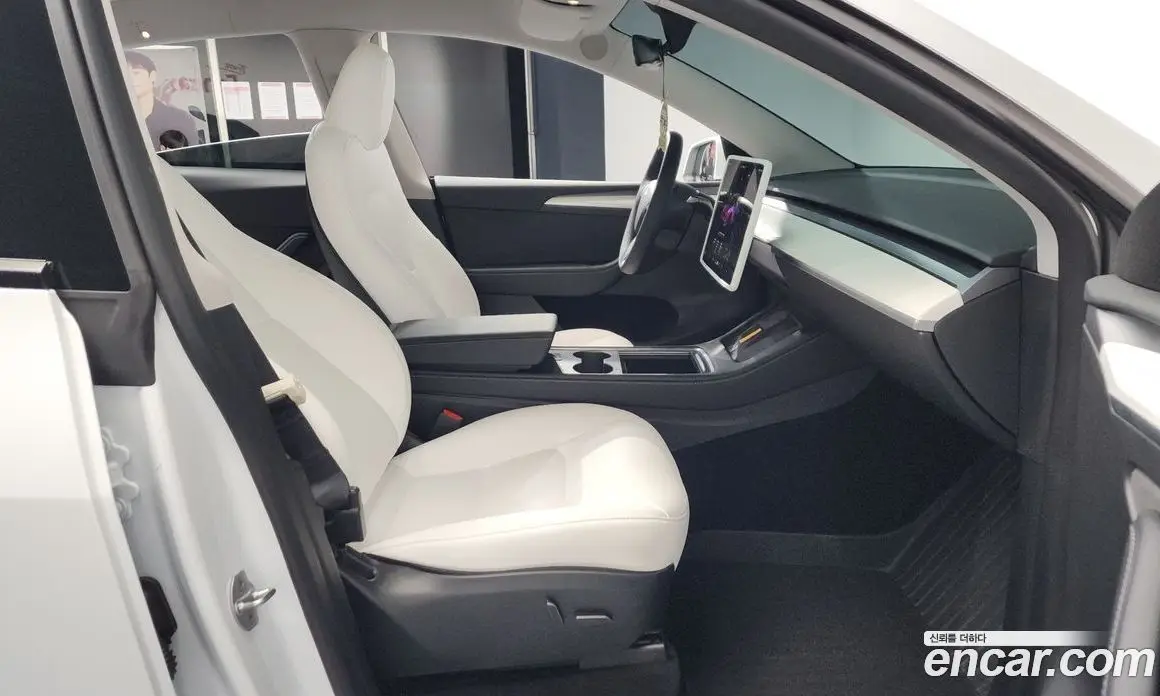 Tesla Model Y 2025 0.2 автомат (гидро), фото 16 Tesla Model Y 2025 0.2 автомат (гидро), фото 16