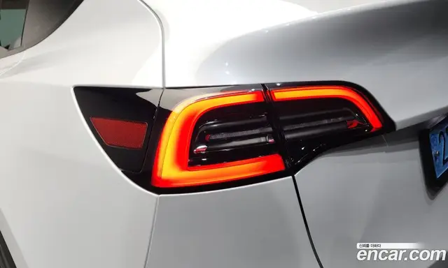 Tesla Model Y 2025 0.2 автомат (гидро), миниатюра 9 Tesla Model Y 2025 0.2 автомат (гидро), миниатюра 9