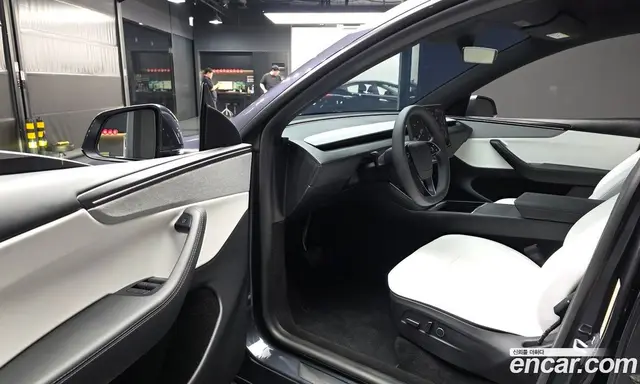 Tesla Model Y 2026 0.2 автомат (гидро), миниатюра 10 Tesla Model Y 2026 0.2 автомат (гидро), миниатюра 10