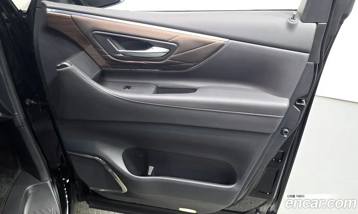 Toyota Alphard 2024 2.5 автомат (гидро), фото 14 Toyota Alphard 2024 2.5 автомат (гидро), фото 14