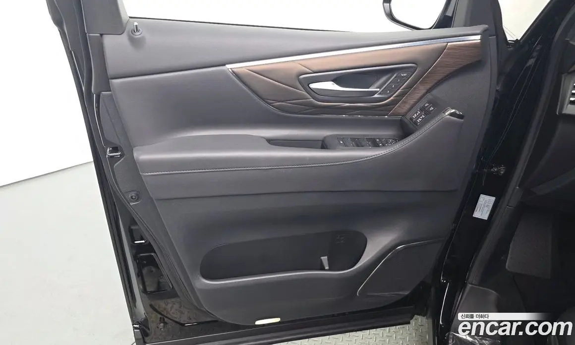 Toyota Alphard 2024 2.5 автомат (гидро), фото 15 Toyota Alphard 2024 2.5 автомат (гидро), фото 15