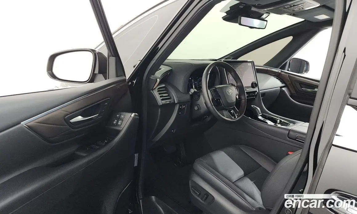 Toyota Alphard 2025 2.5 автомат (гидро), фото 13 Toyota Alphard 2025 2.5 автомат (гидро), фото 13