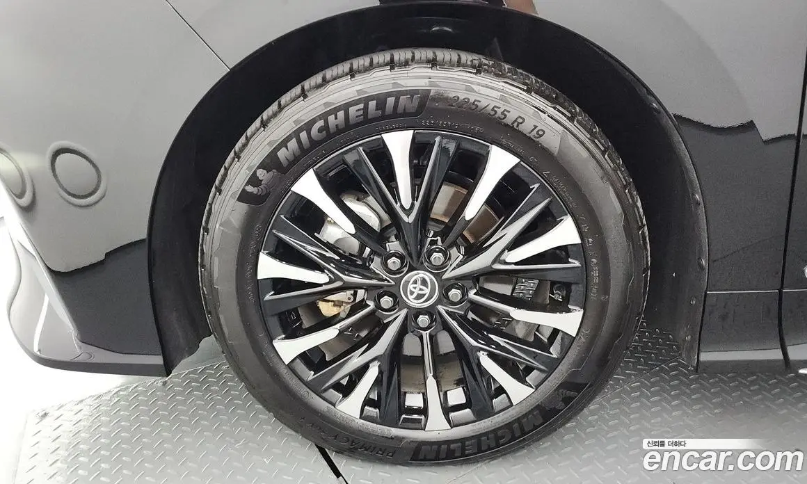 Toyota Alphard 2025 2.5 автомат (гидро), фото 5 Toyota Alphard 2025 2.5 автомат (гидро), фото 5