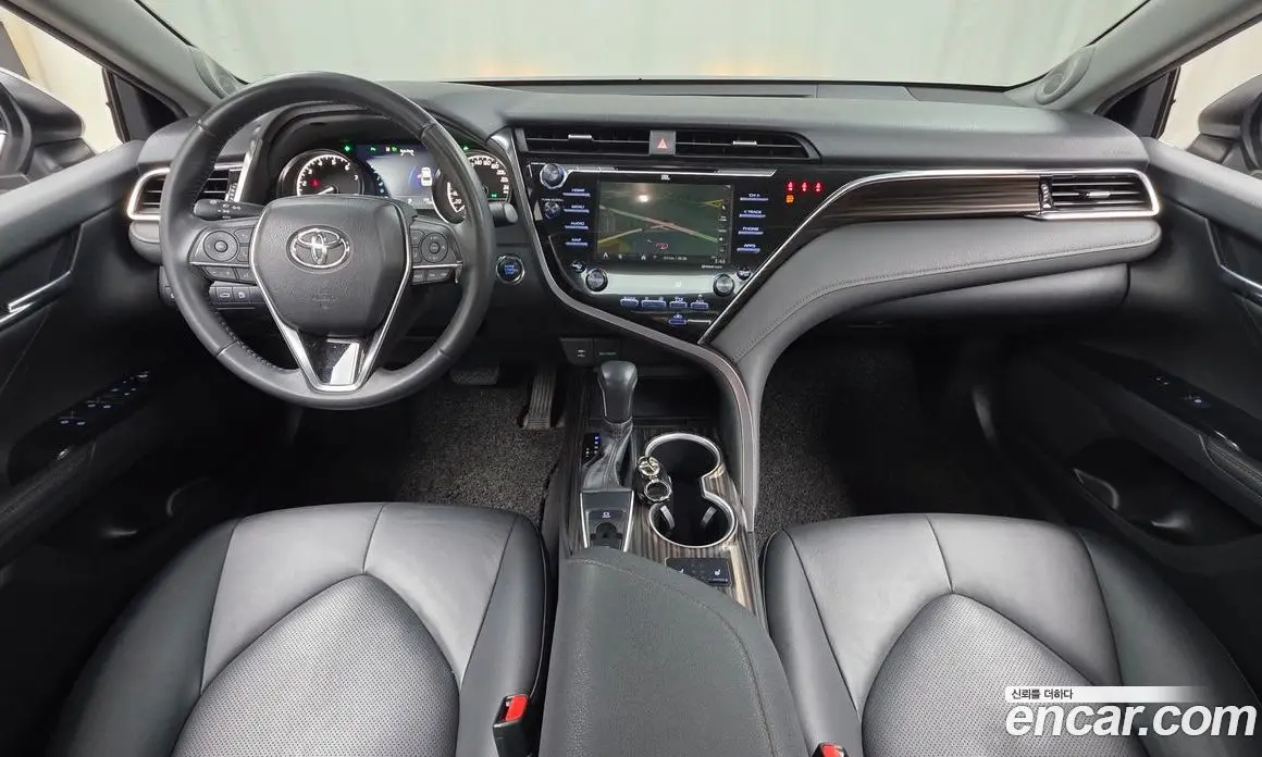 Toyota Camry 2018 2.5 автомат (гидро), фото 10 Toyota Camry 2018 2.5 автомат (гидро), фото 10
