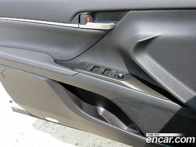Toyota Camry 2024 2.5 автомат (гидро), миниатюра 11 Toyota Camry 2024 2.5 автомат (гидро), миниатюра 11