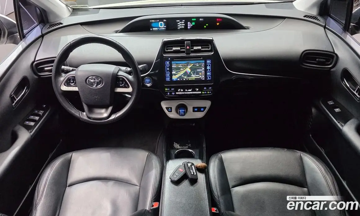 Toyota Prius 2017 1.8 автомат (гидро), фото 7 Toyota Prius 2017 1.8 автомат (гидро), фото 7