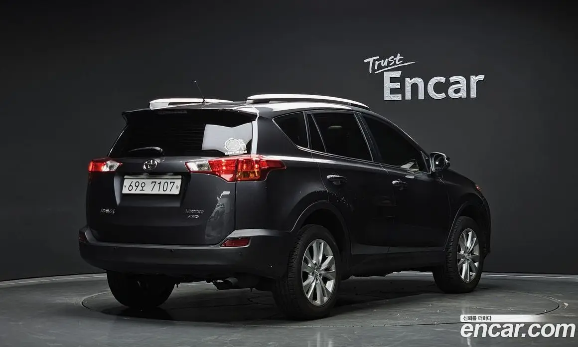 Toyota RAV4 2013 2.5 автомат (гидро), фото 2 Toyota RAV4 2013 2.5 автомат (гидро), фото 2