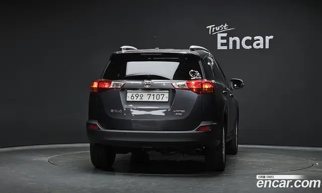 Toyota RAV4 2013 2.5 автомат (гидро), миниатюра 4 Toyota RAV4 2013 2.5 автомат (гидро), миниатюра 4