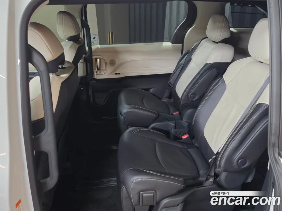 Toyota Sienna 2025 2.5 автомат (гидро), фото 11 Toyota Sienna 2025 2.5 автомат (гидро), фото 11