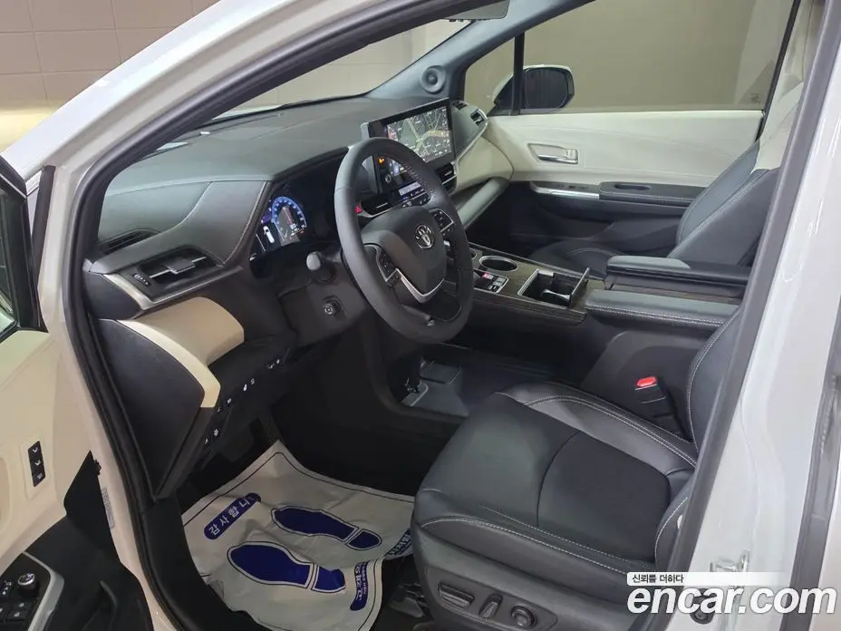 Toyota Sienna 2025 2.5 автомат (гидро), фото 10 Toyota Sienna 2025 2.5 автомат (гидро), фото 10