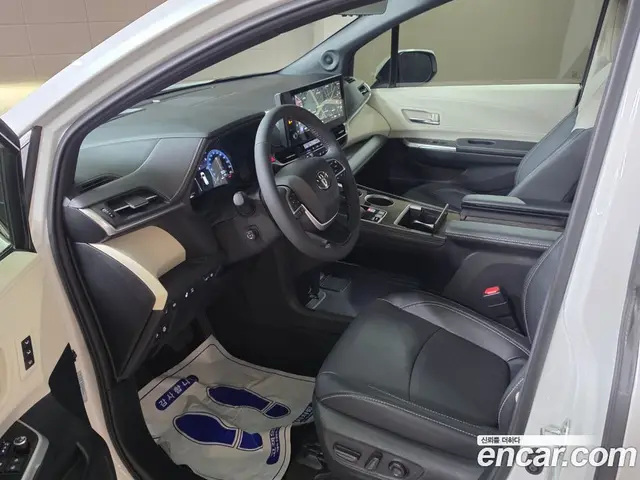 Toyota Sienna 2025 2.5 автомат (гидро), миниатюра 10 Toyota Sienna 2025 2.5 автомат (гидро), миниатюра 10