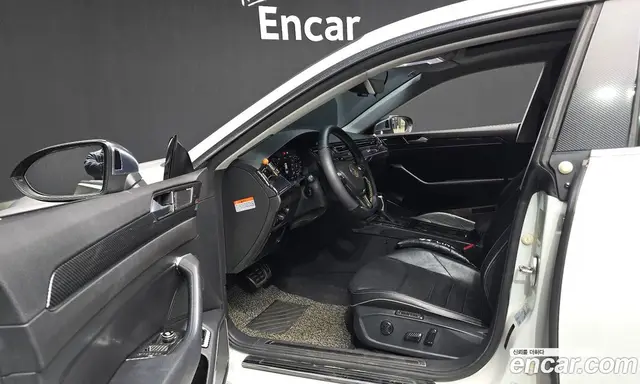 Volkswagen Arteon 2019 2.0 автомат (гидро), миниатюра 10 Volkswagen Arteon 2019 2.0 автомат (гидро), миниатюра 10
