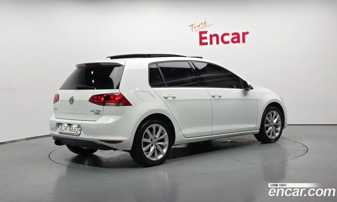 Volkswagen Golf 2015 2.0 автомат (гидро), фото 2 Volkswagen Golf 2015 2.0 автомат (гидро), фото 2