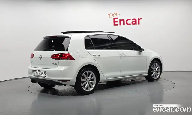 Volkswagen Golf 2015 2.0 автомат (гидро), миниатюра 2 Volkswagen Golf 2015 2.0 автомат (гидро), миниатюра 2