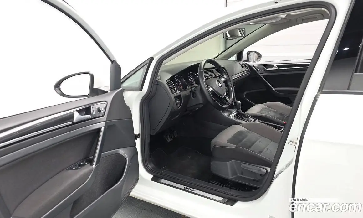 Volkswagen Golf 2015 2.0 автомат (гидро), фото 10 Volkswagen Golf 2015 2.0 автомат (гидро), фото 10