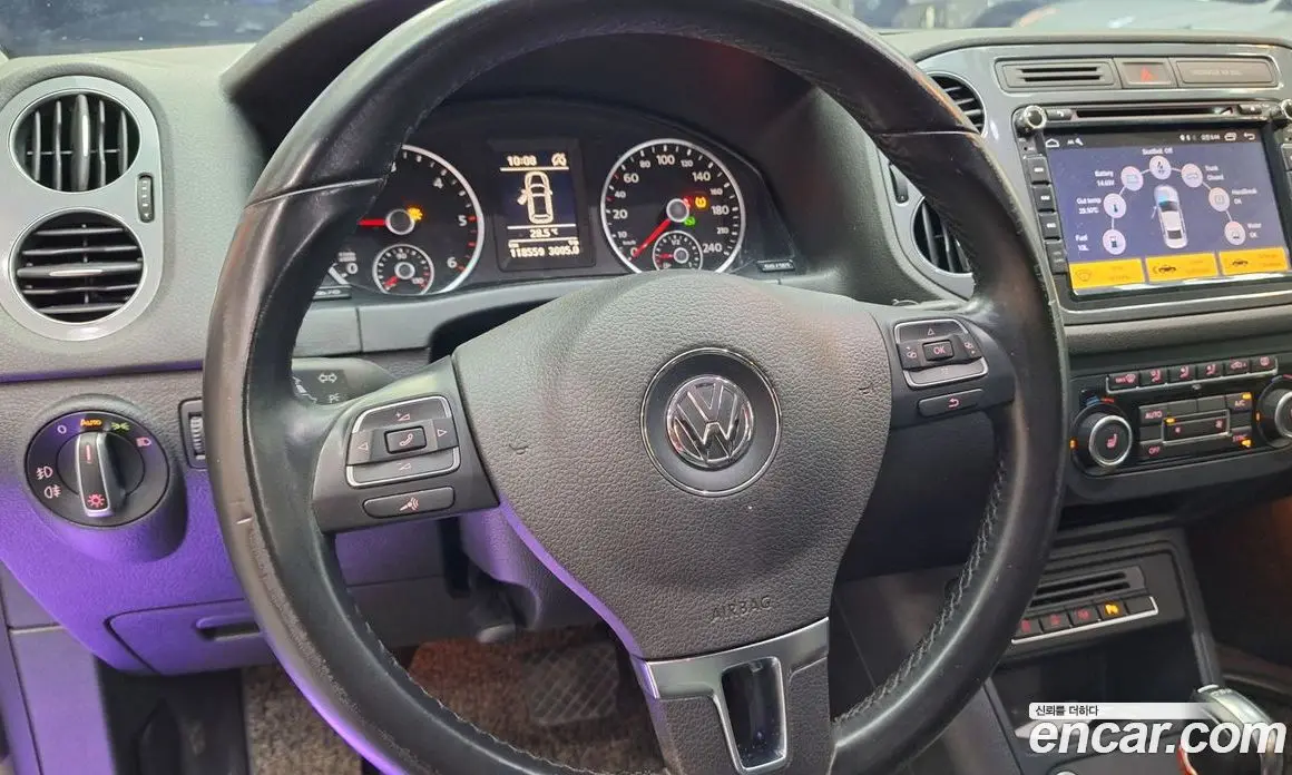 Volkswagen Tiguan 2015 2.0 автомат (гидро), фото 13 Volkswagen Tiguan 2015 2.0 автомат (гидро), фото 13