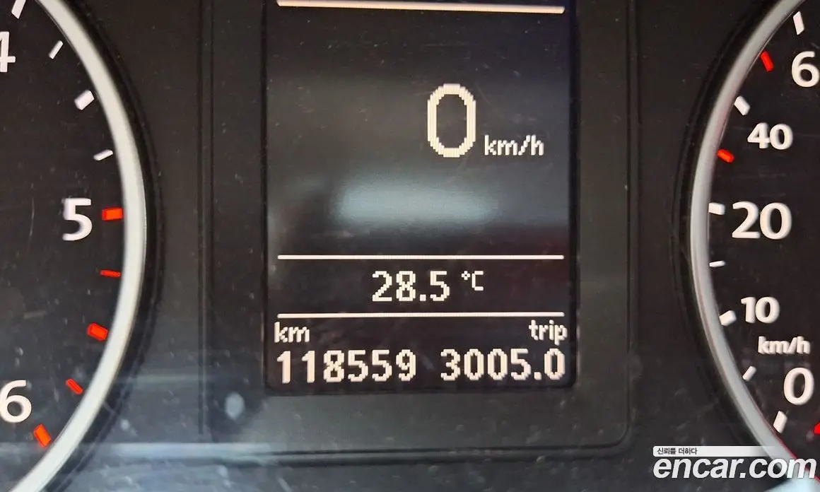 Volkswagen Tiguan 2015 2.0 автомат (гидро), фото 14 Volkswagen Tiguan 2015 2.0 автомат (гидро), фото 14