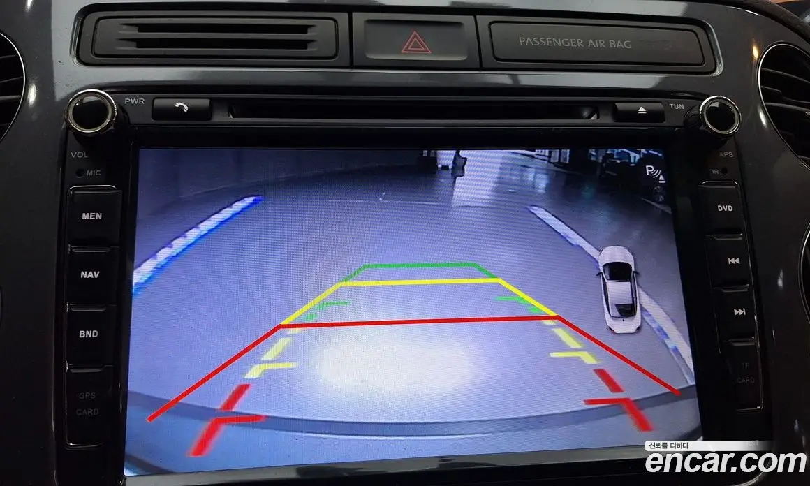 Volkswagen Tiguan 2015 2.0 автомат (гидро), фото 15 Volkswagen Tiguan 2015 2.0 автомат (гидро), фото 15