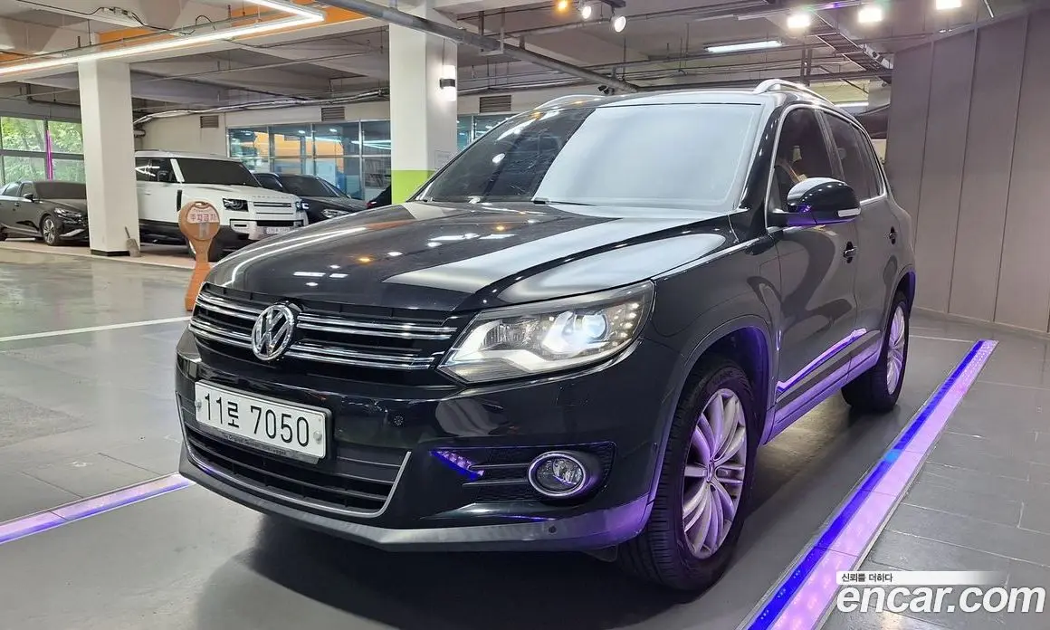 Volkswagen Tiguan 2015 2.0 автомат (гидро), фото 3 Volkswagen Tiguan 2015 2.0 автомат (гидро), фото 3
