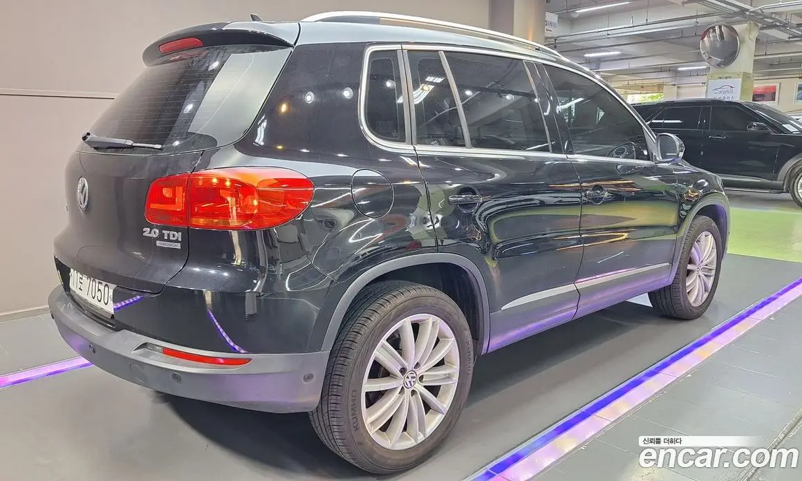 Volkswagen Tiguan 2015 2.0 автомат (гидро), фото 6 Volkswagen Tiguan 2015 2.0 автомат (гидро), фото 6
