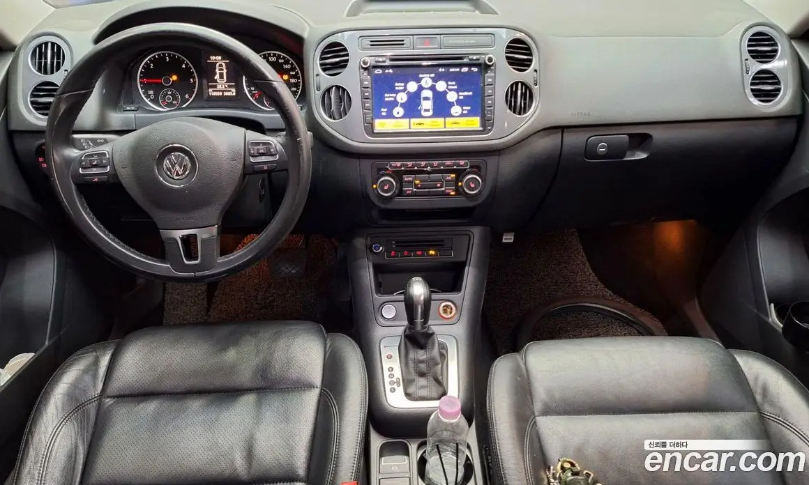 Volkswagen Tiguan 2015 2.0 автомат (гидро), фото 9 Volkswagen Tiguan 2015 2.0 автомат (гидро), фото 9