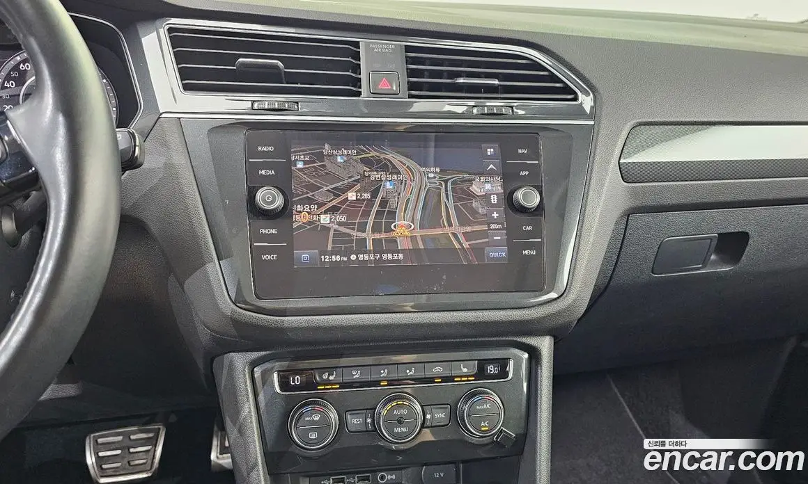 Volkswagen Tiguan 2018 2.0 автомат (гидро), фото 14 Volkswagen Tiguan 2018 2.0 автомат (гидро), фото 14