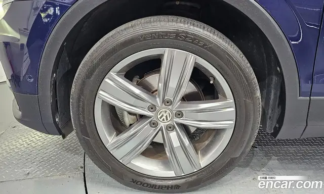 Volkswagen Tiguan 2018 2.0 автомат (гидро), миниатюра 5 Volkswagen Tiguan 2018 2.0 автомат (гидро), миниатюра 5