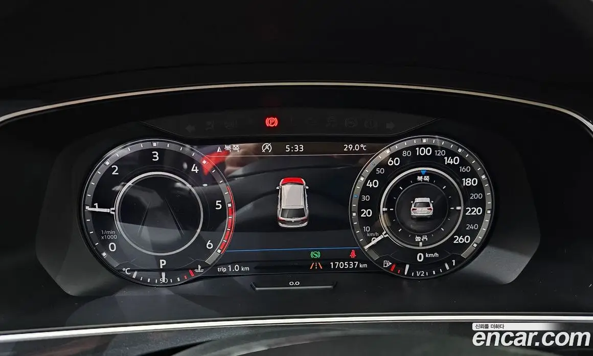 Volkswagen Tiguan 2018 2.0 автомат (гидро), фото 8 Volkswagen Tiguan 2018 2.0 автомат (гидро), фото 8
